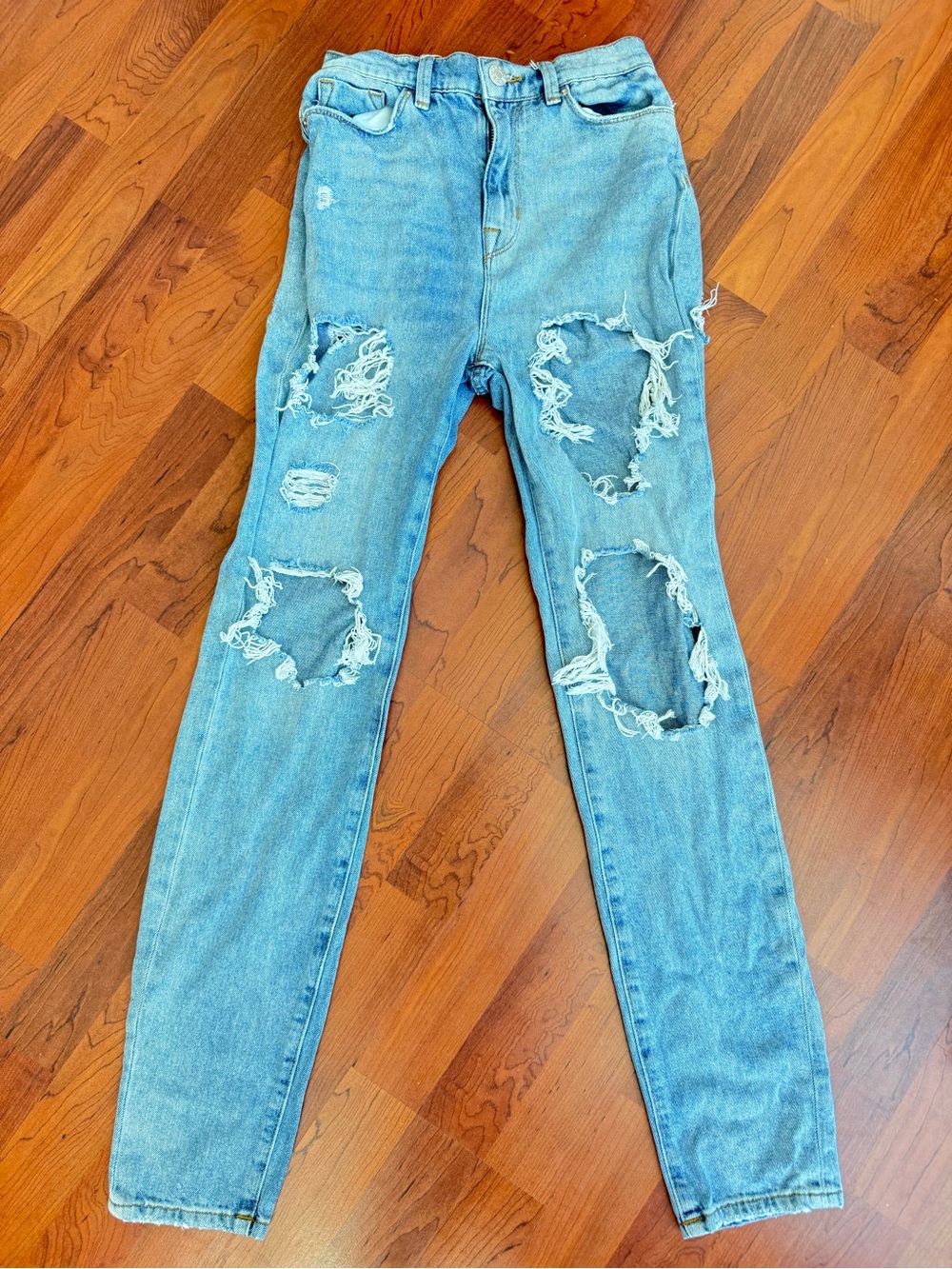 BDG Urban Outfitters Mom Jeans Light Wash Distressed Size 24
